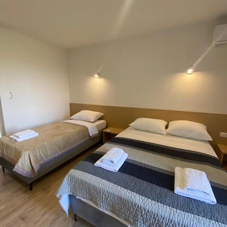 Međugorje Pansion Raspudic Bed & Breakfast エクステリア 写真