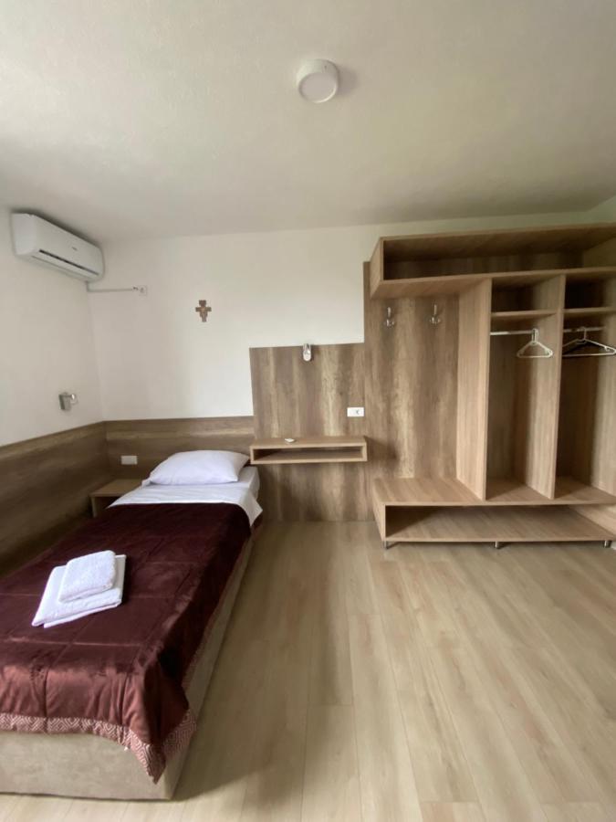 Međugorje Pansion Raspudic Bed & Breakfast エクステリア 写真