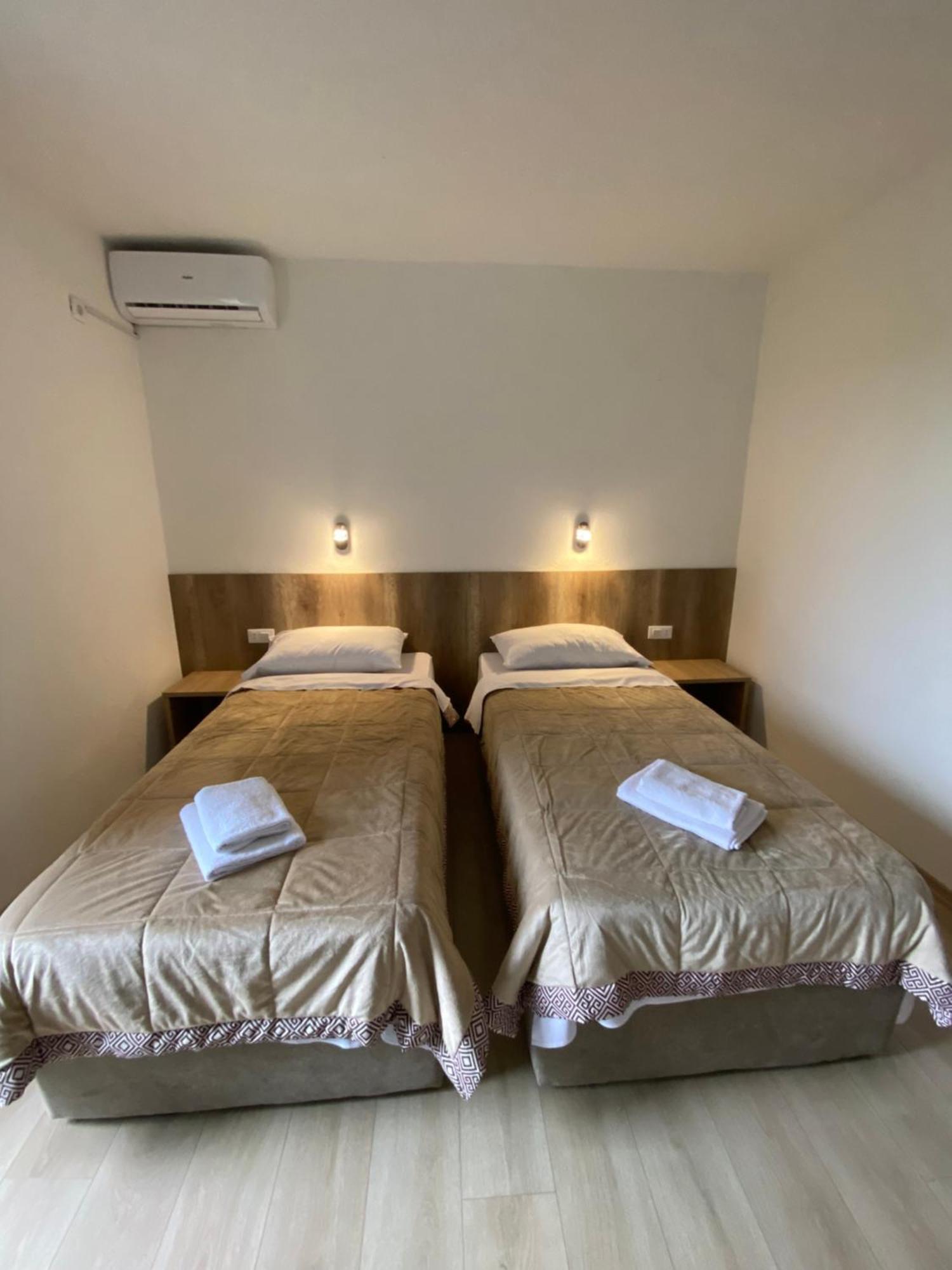 Međugorje Pansion Raspudic Bed & Breakfast エクステリア 写真