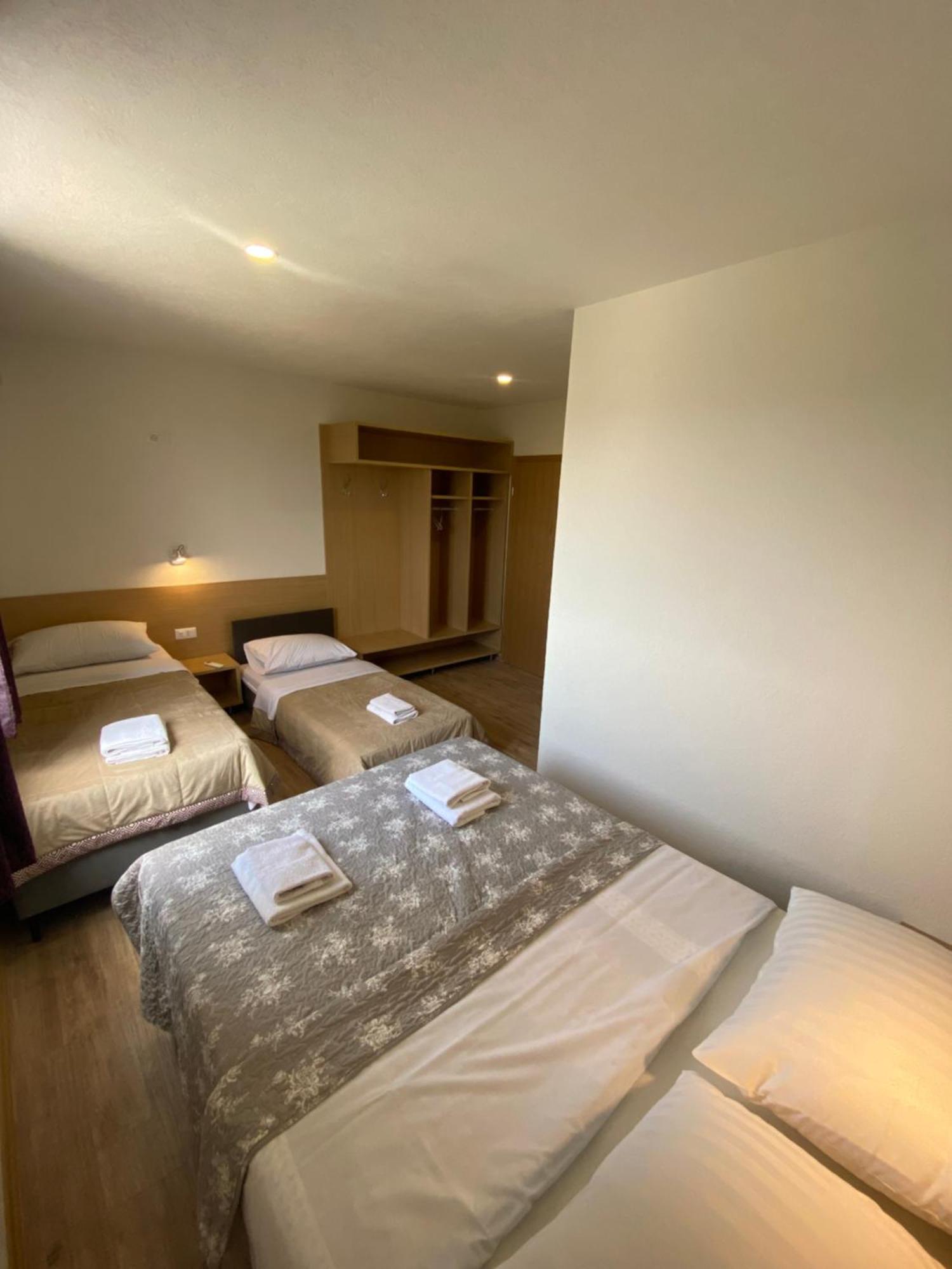 Međugorje Pansion Raspudic Bed & Breakfast エクステリア 写真
